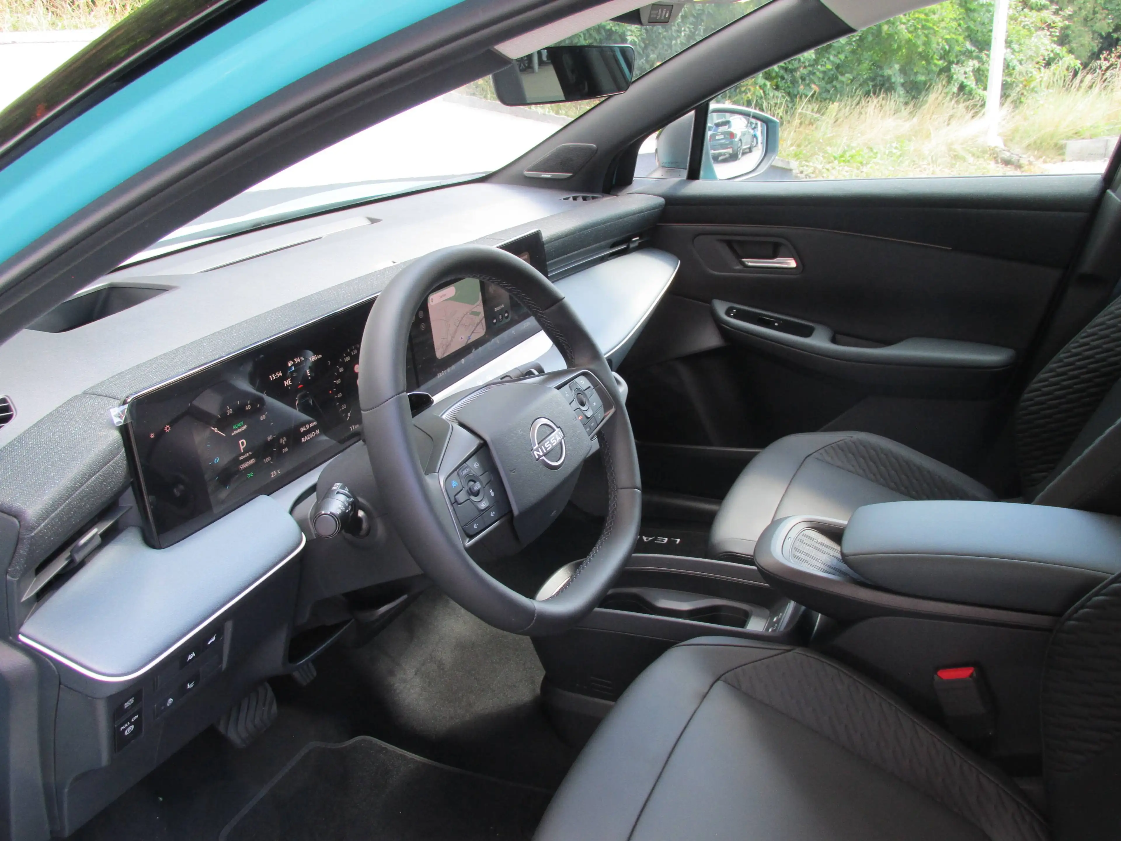 Nissan Leaf Evolve 2-tone 75kWh MY26 — photo 6