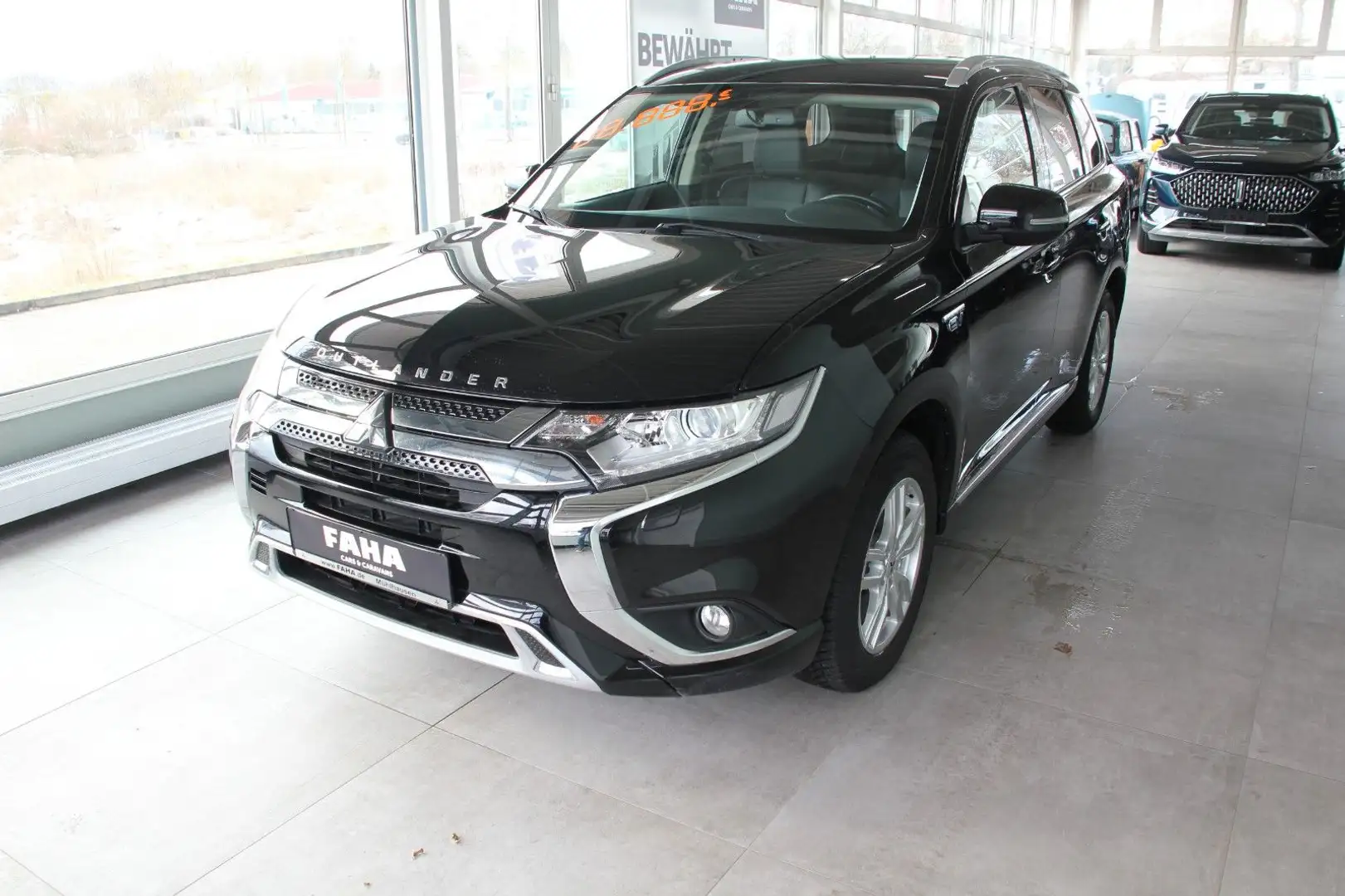 Mitsubishi Outlander Outlander PHEV Basis Spirit 4WD Schwarz - 1