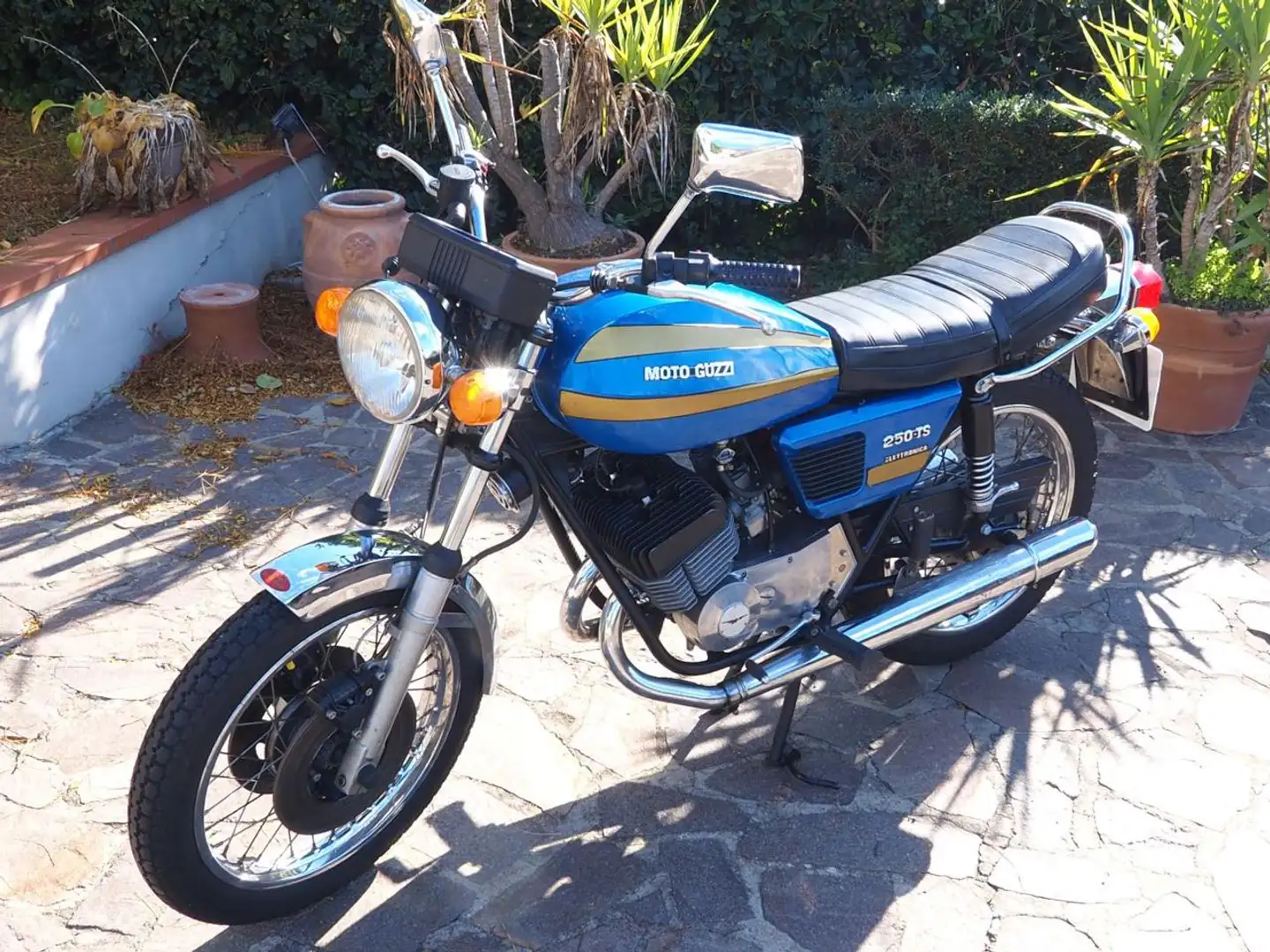 Moto Guzzi 250 TS 1976 CONSERVATA ASI Blu/Azzurro - 1