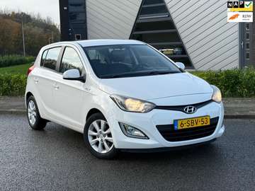 1.2i i-Deal | Airco | Navi | Radio |