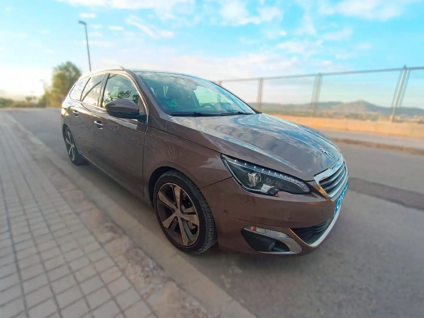 Peugeot 308 SW 2.0 BlueHDi Allure 150 Brown - 2