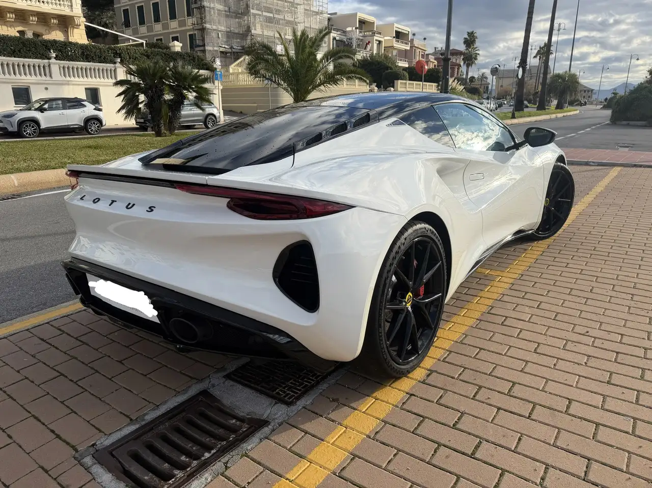 Lotus Emira 2024