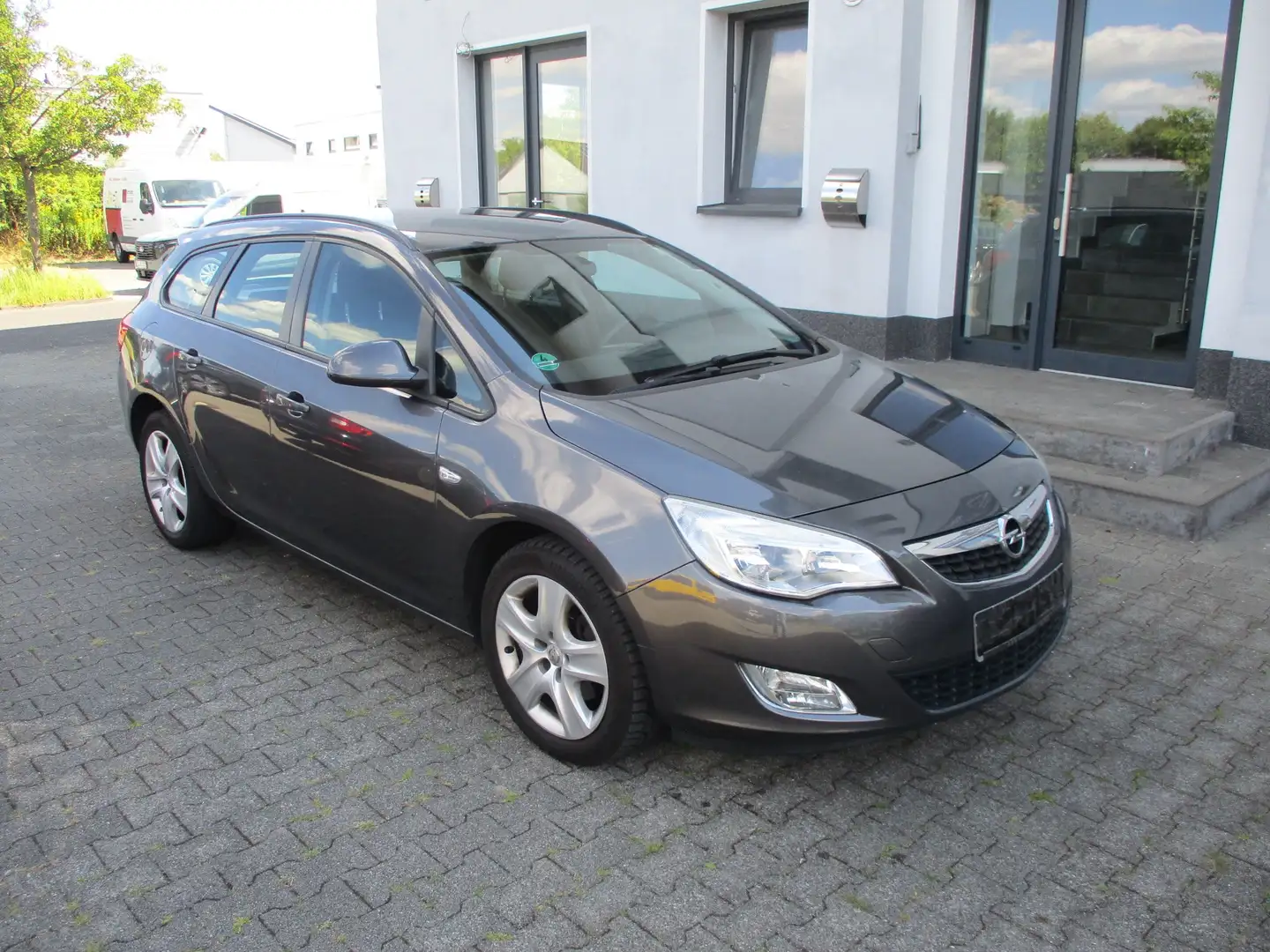 Opel Astra 2.0 CDTI DPF Sports Tourer Klima Alu Ahk Grau - 2