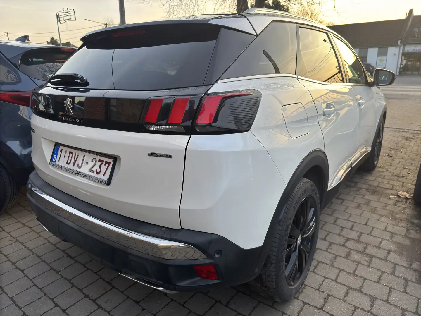Peugeot 3008 1.6 BlueHDi GT Line Blanc - 2