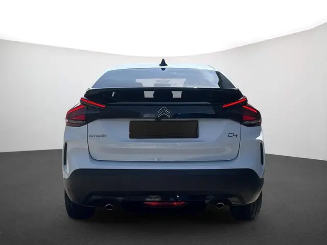 Citroen C4 view 4