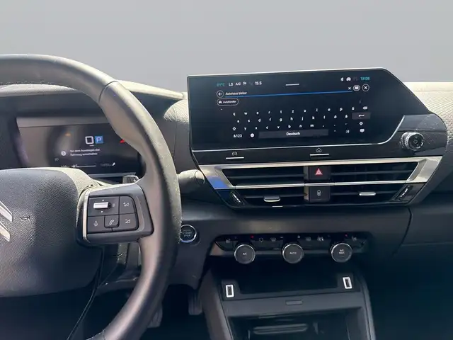 Citroen C4 view 14