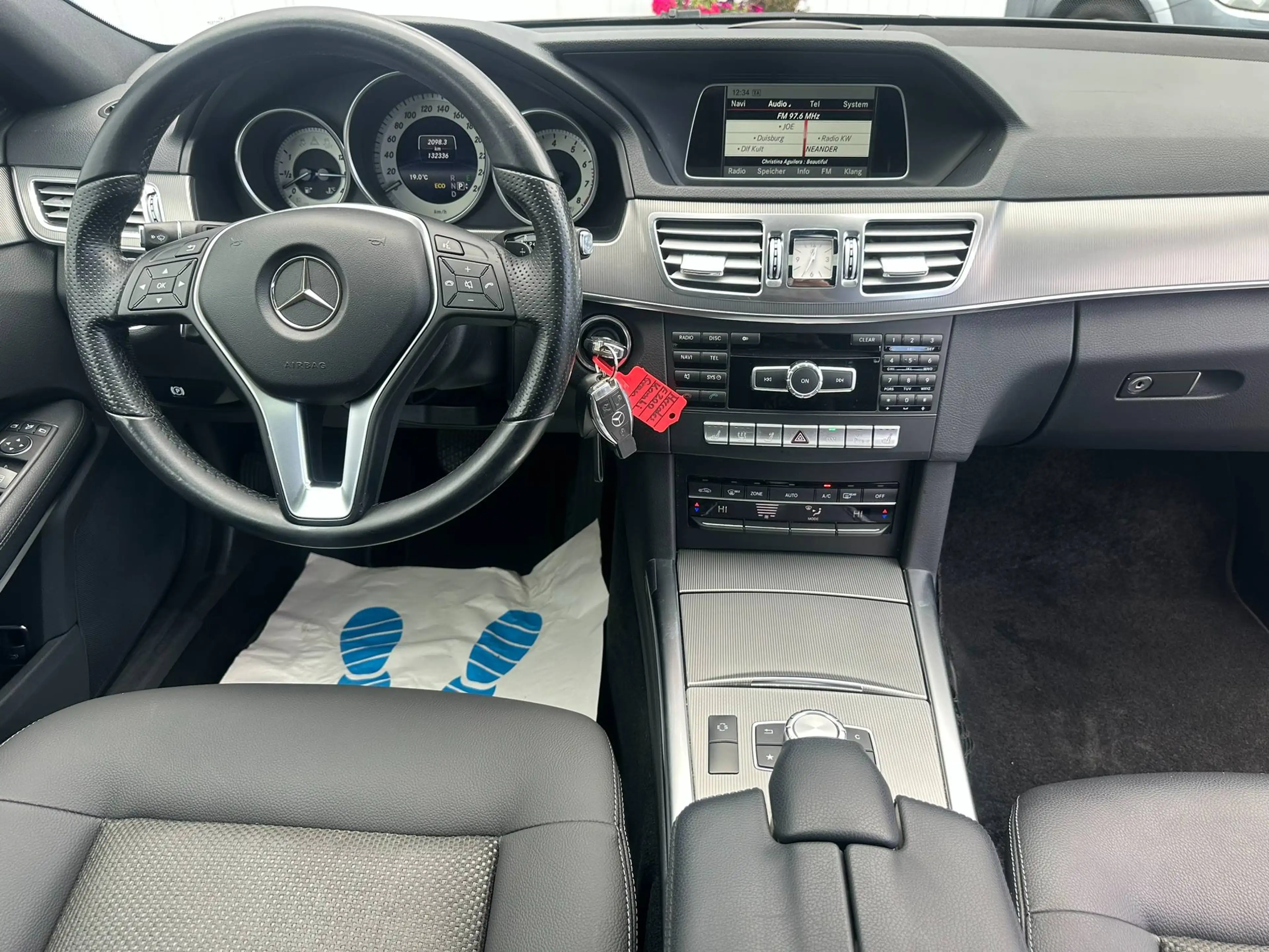 Mercedes-Benz E 200 E 200 CGI BlueEfficiency (212.234) — photo 15