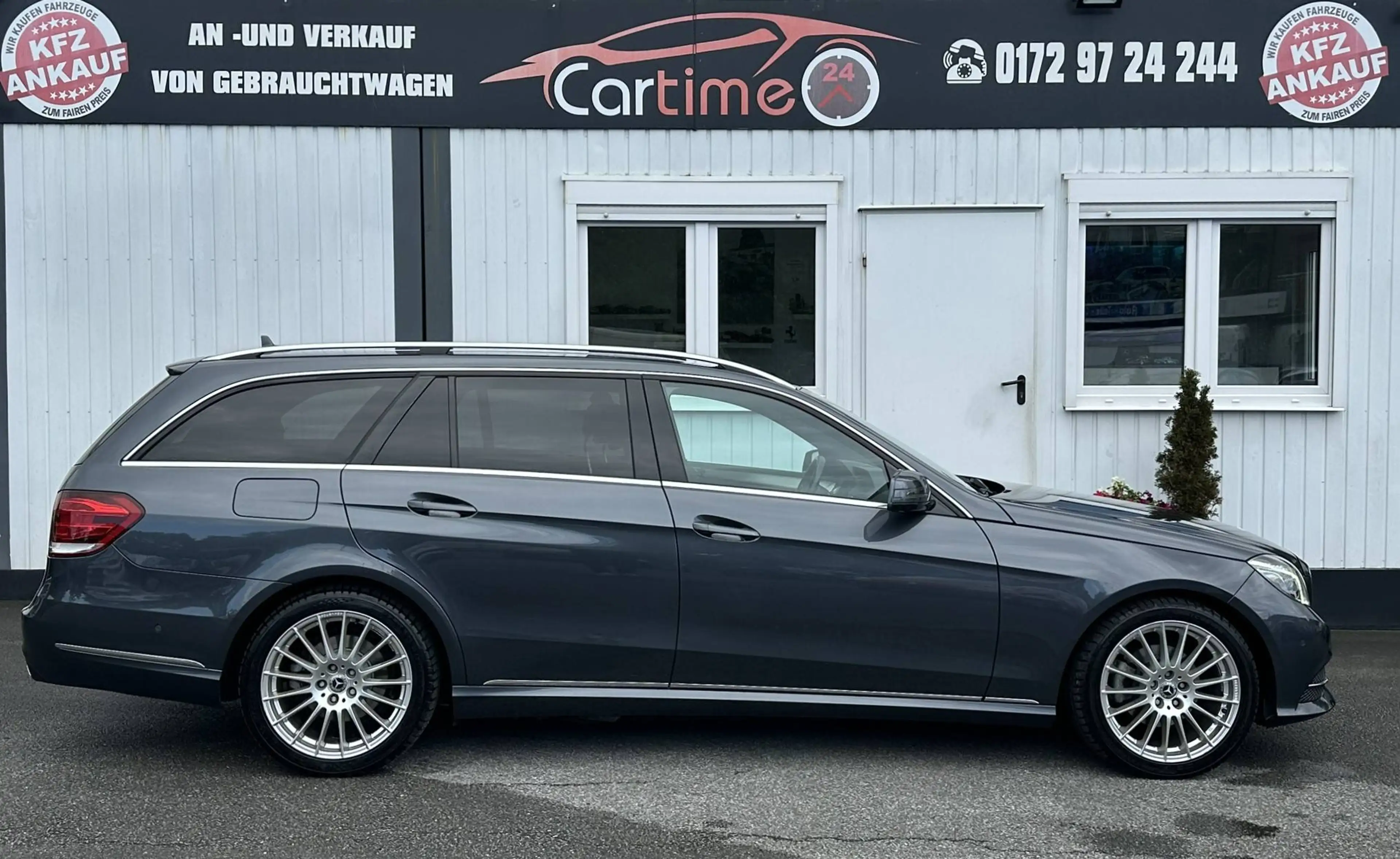 Mercedes-Benz E 200 E 200 CGI BlueEfficiency (212.234) — photo 3