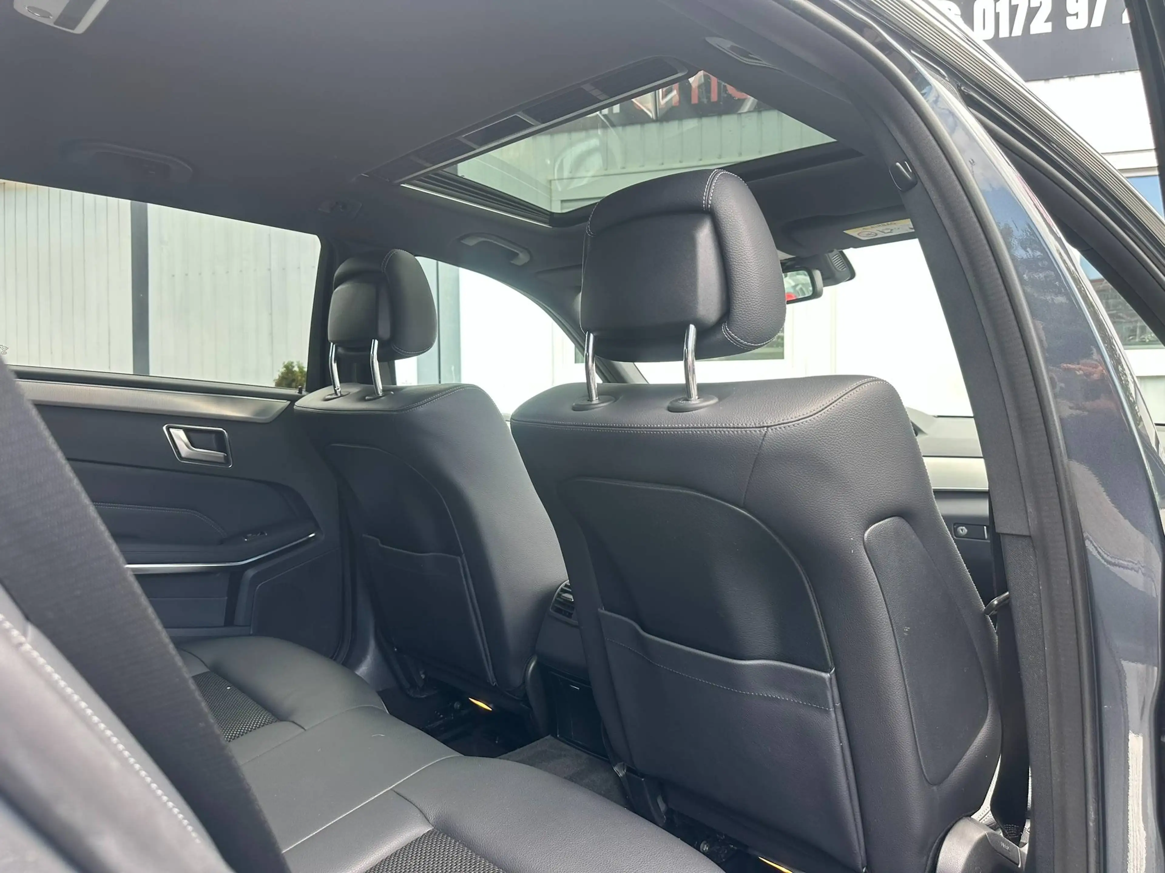 Mercedes-Benz E 200 E 200 CGI BlueEfficiency (212.234) — photo 13