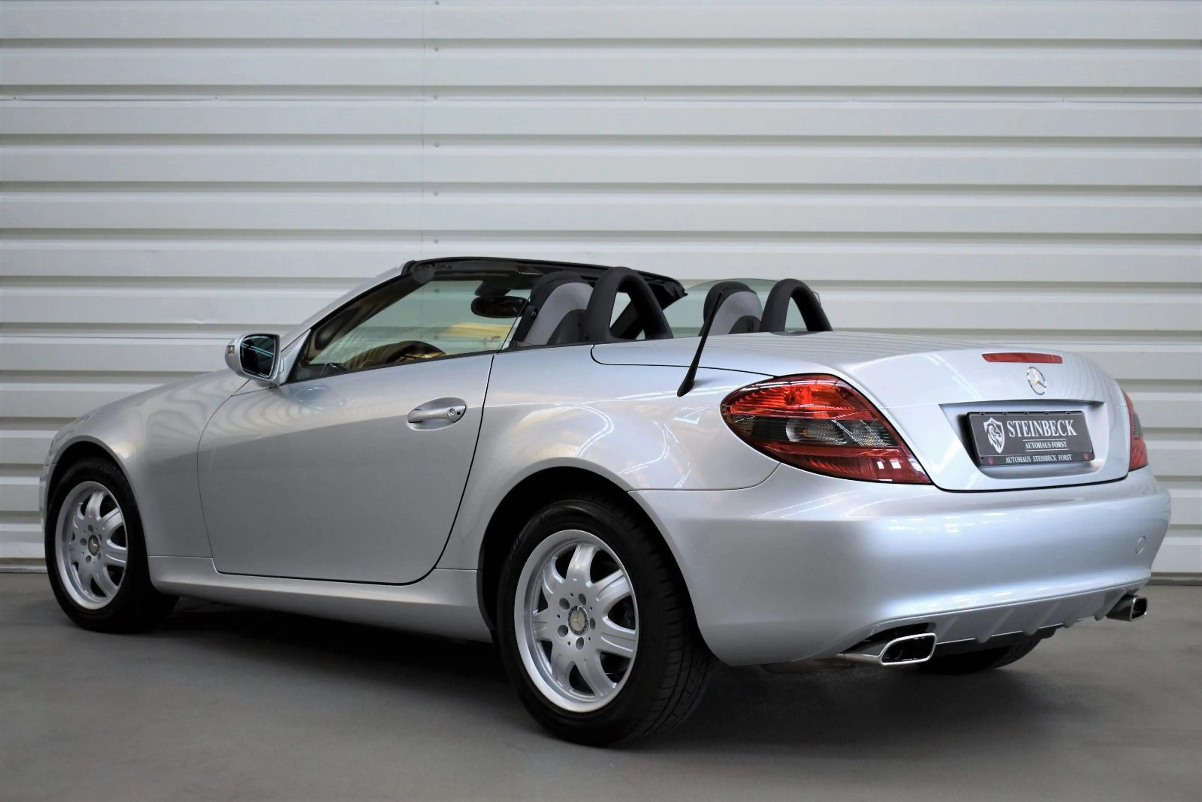 Mercedes-Benz SLK 200 Kompr. Automatik+Nur.33.000km+SHZ — photo 2