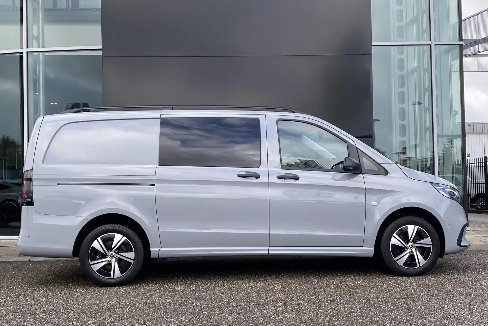 Mercedes-Benz Vito 119 L2 Automaat Select 4x4 Dubbel Cabine | Winterp Grijs - 2