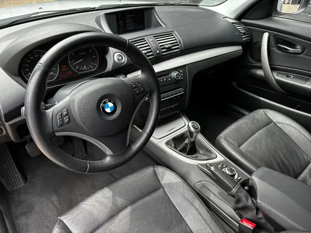 BMW 1 Series view 14