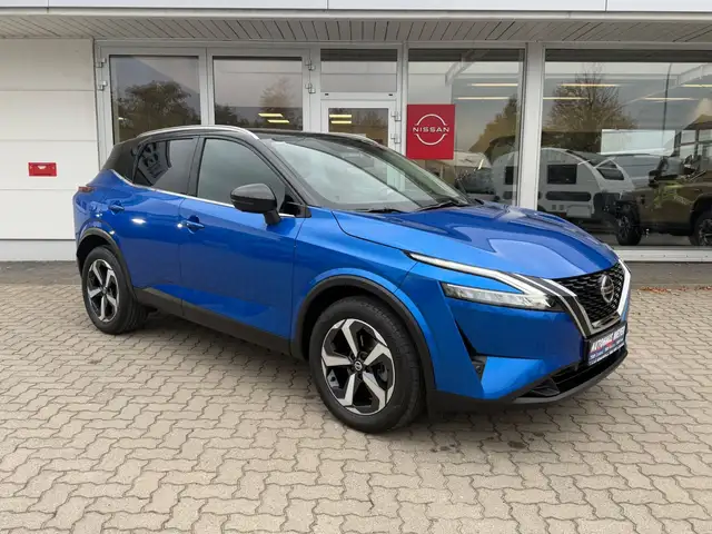 Nissan Qashqai 1.3 Autom Panorama Winterpaket Allwetter