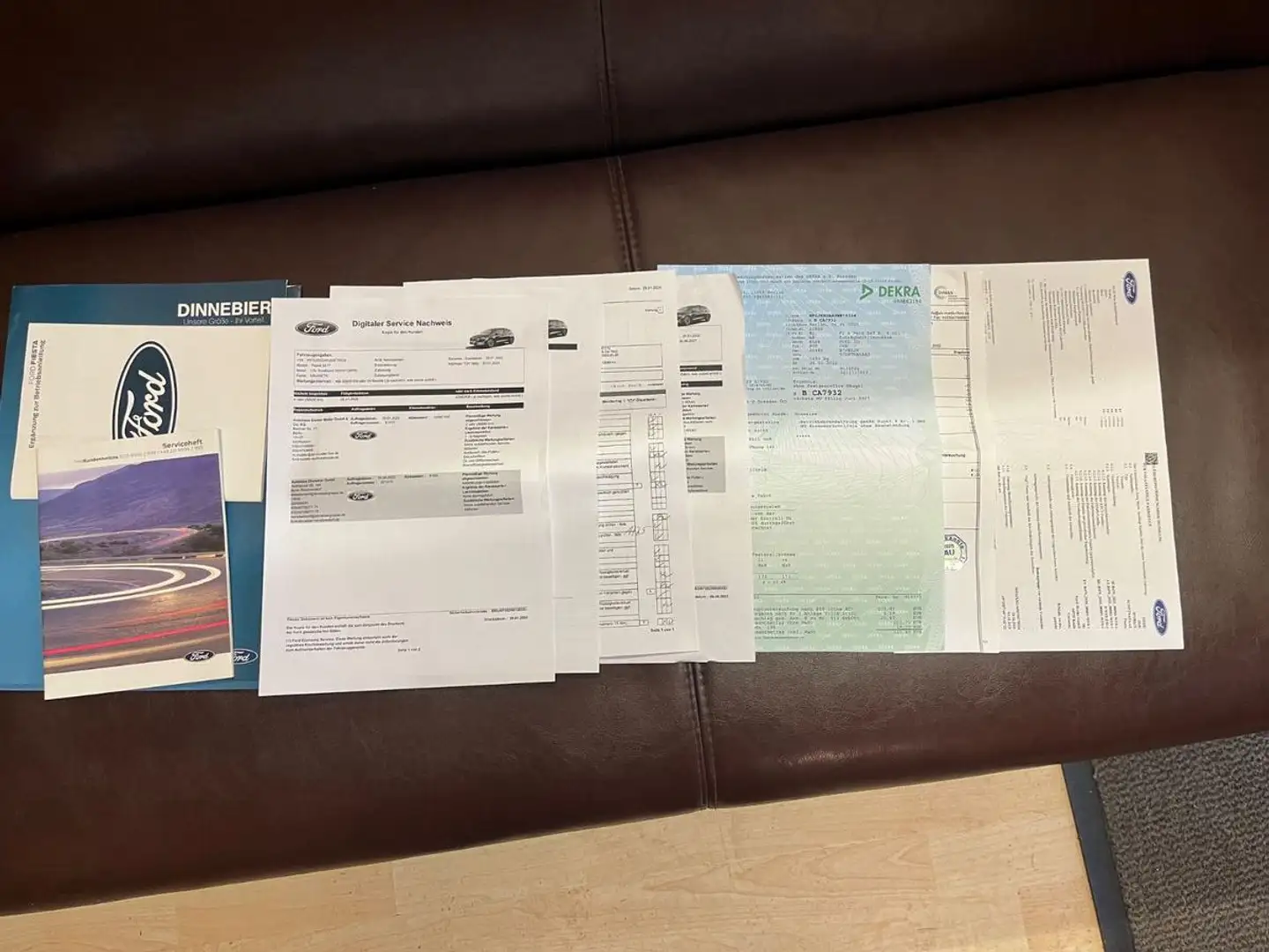 Ford Fiesta Titanium X+NAVI+KAMERA+TEMPOMAT+25800 KM Grau - 1