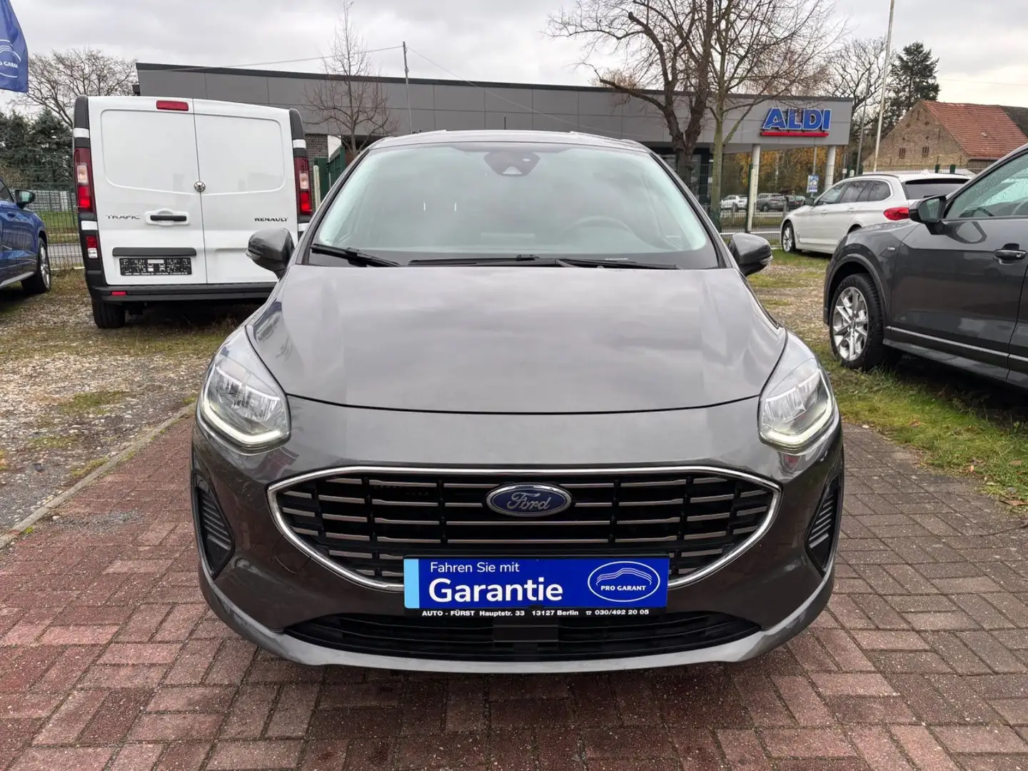 Ford Fiesta Titanium X+NAVI+KAMERA+TEMPOMAT+25800 KM Gris - 2