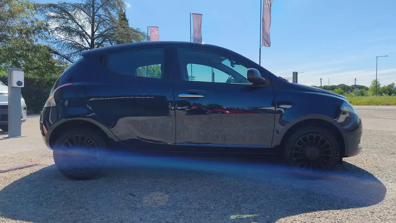 Lancia Ypsilon 2022 — фото 10