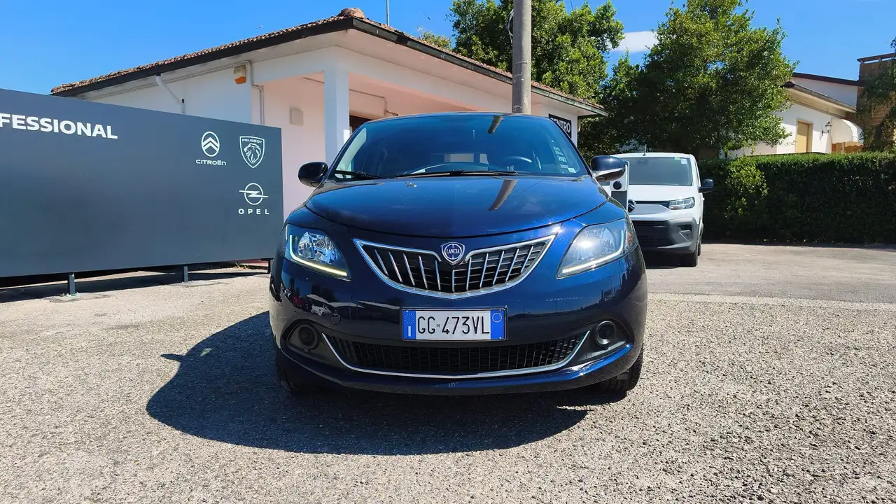 Lancia Ypsilon 2022 — фото 14