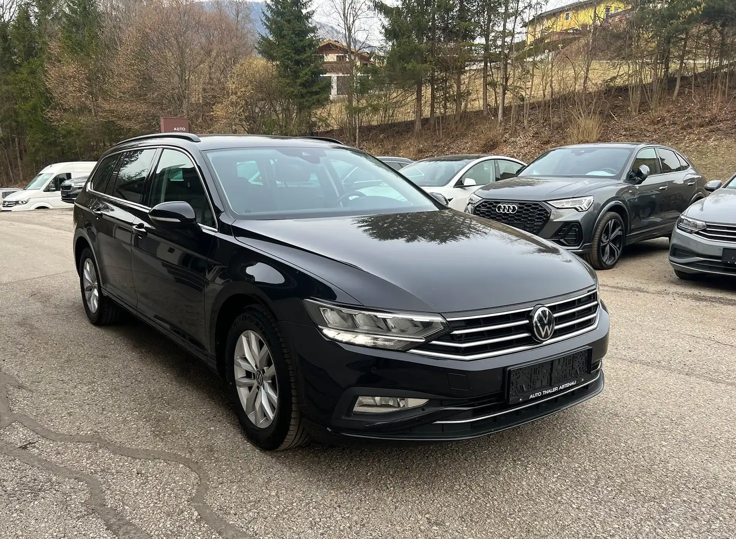 Volkswagen Passat Variant Business 2,0 SCR TDI DSG Business Schwarz - 2