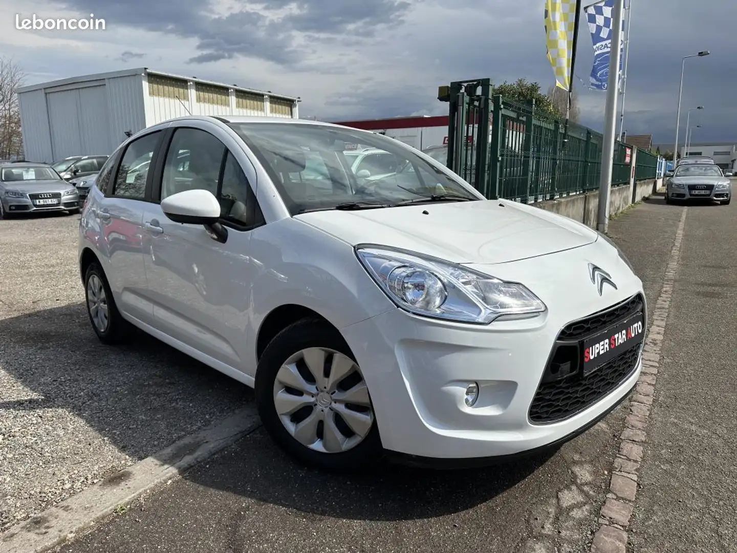 Citroen C3 1.2l PACK EXCLUSIVE 82CV 2016 Wit - 1