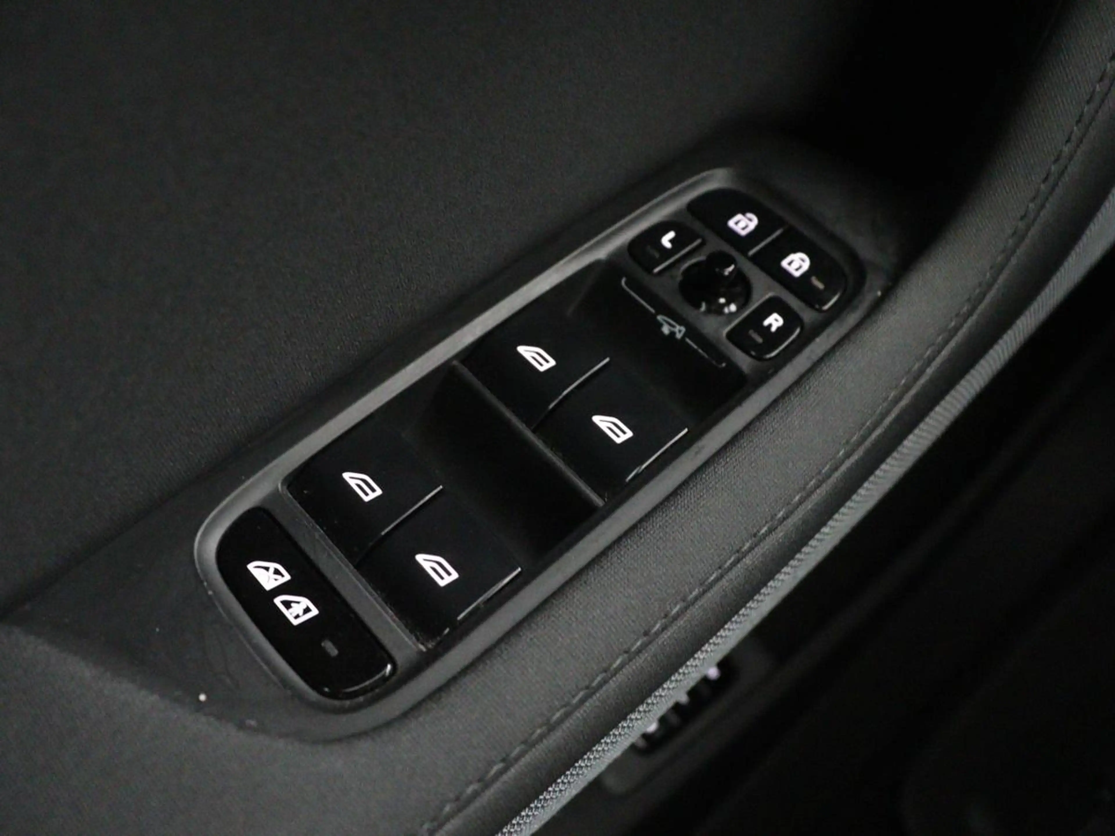 Polestar 2 Standard Range Single Motor 63kWh | SOH 89,7% | Me — photo 39