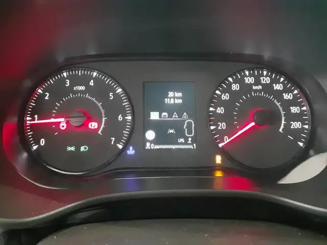 Dacia Sandero view 10
