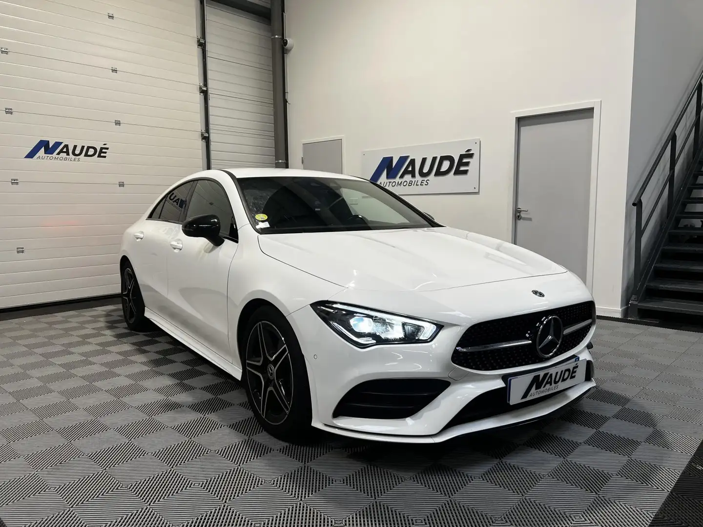 Mercedes-Benz CL 180 D 116 CH 7G-DCT AMG Line Blanc - 1