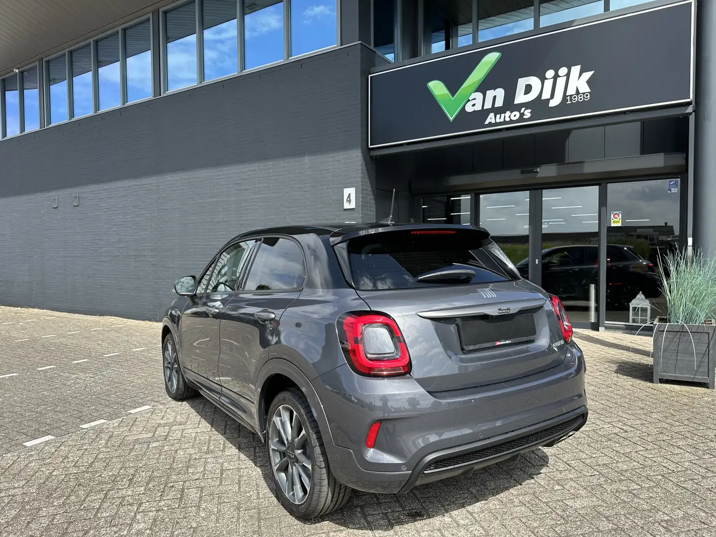 Fiat 500X 1.5 Hybrid Sport Grau - 2