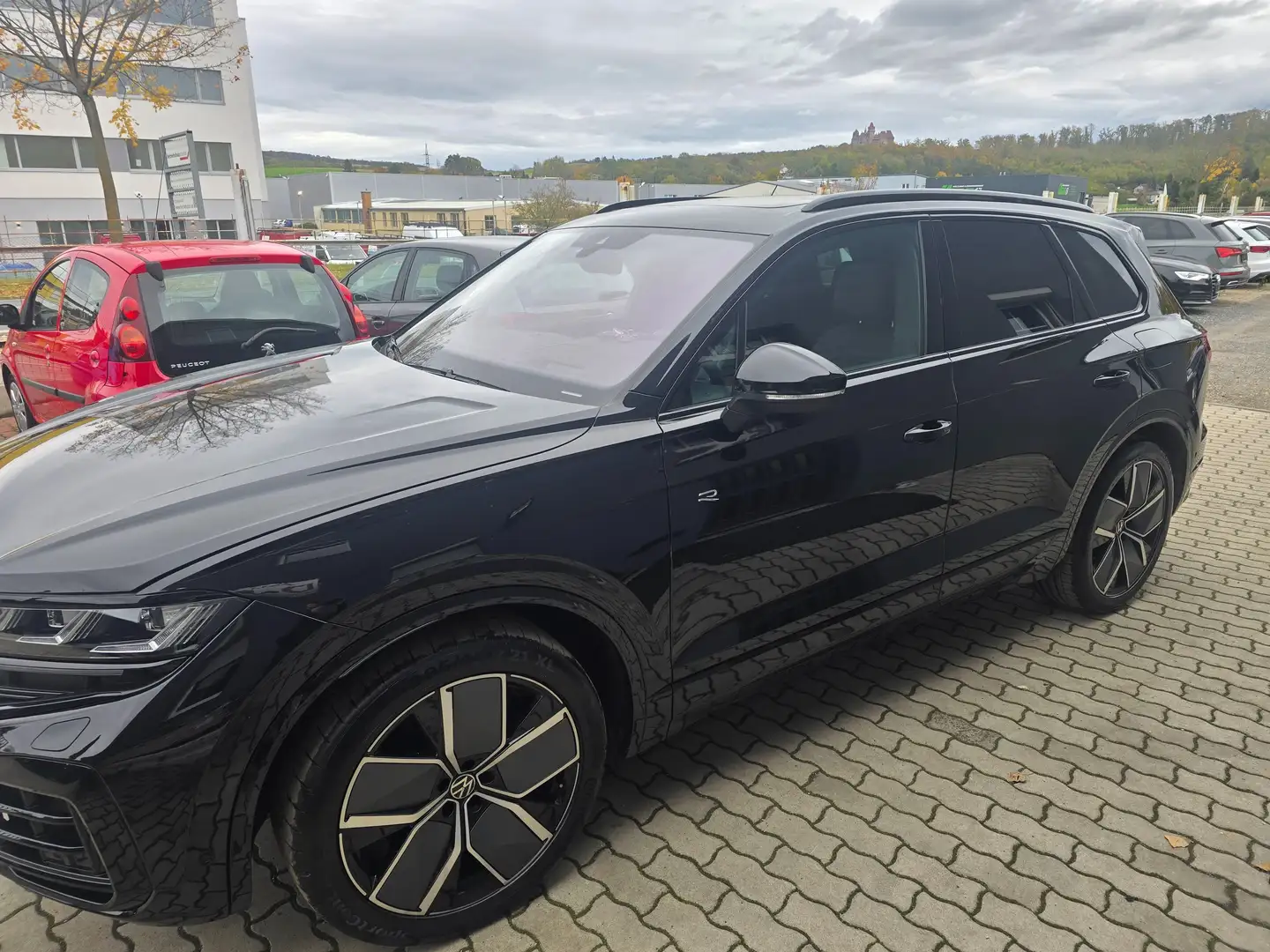 Volkswagen Touareg Schwarz - 2