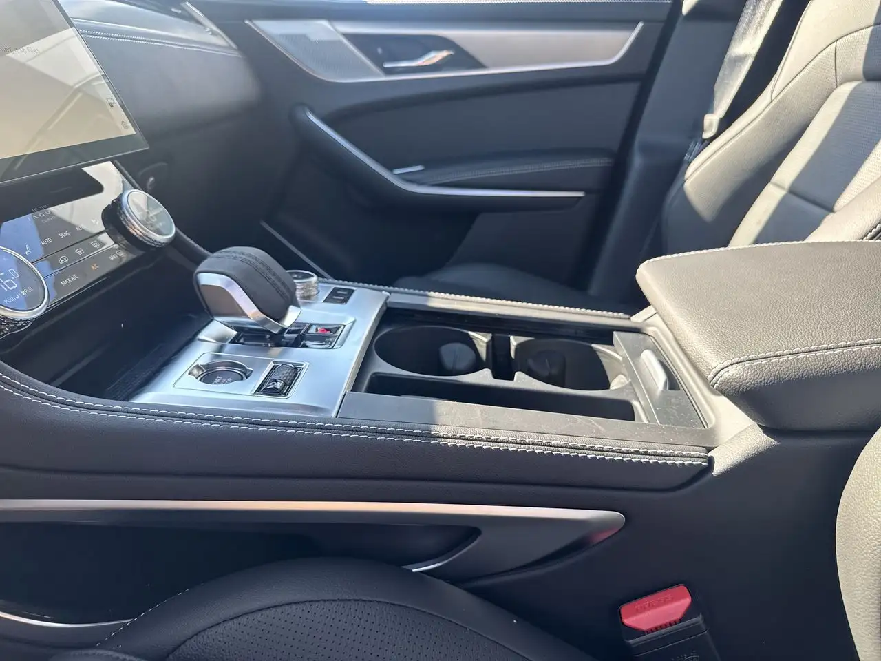 Jaguar F-Pace снимка Jaguar F-Pace