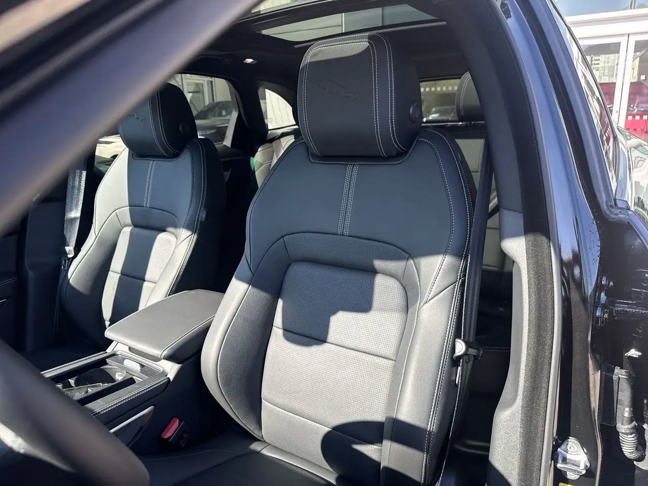 Jaguar F-Pace снимка Jaguar F-Pace