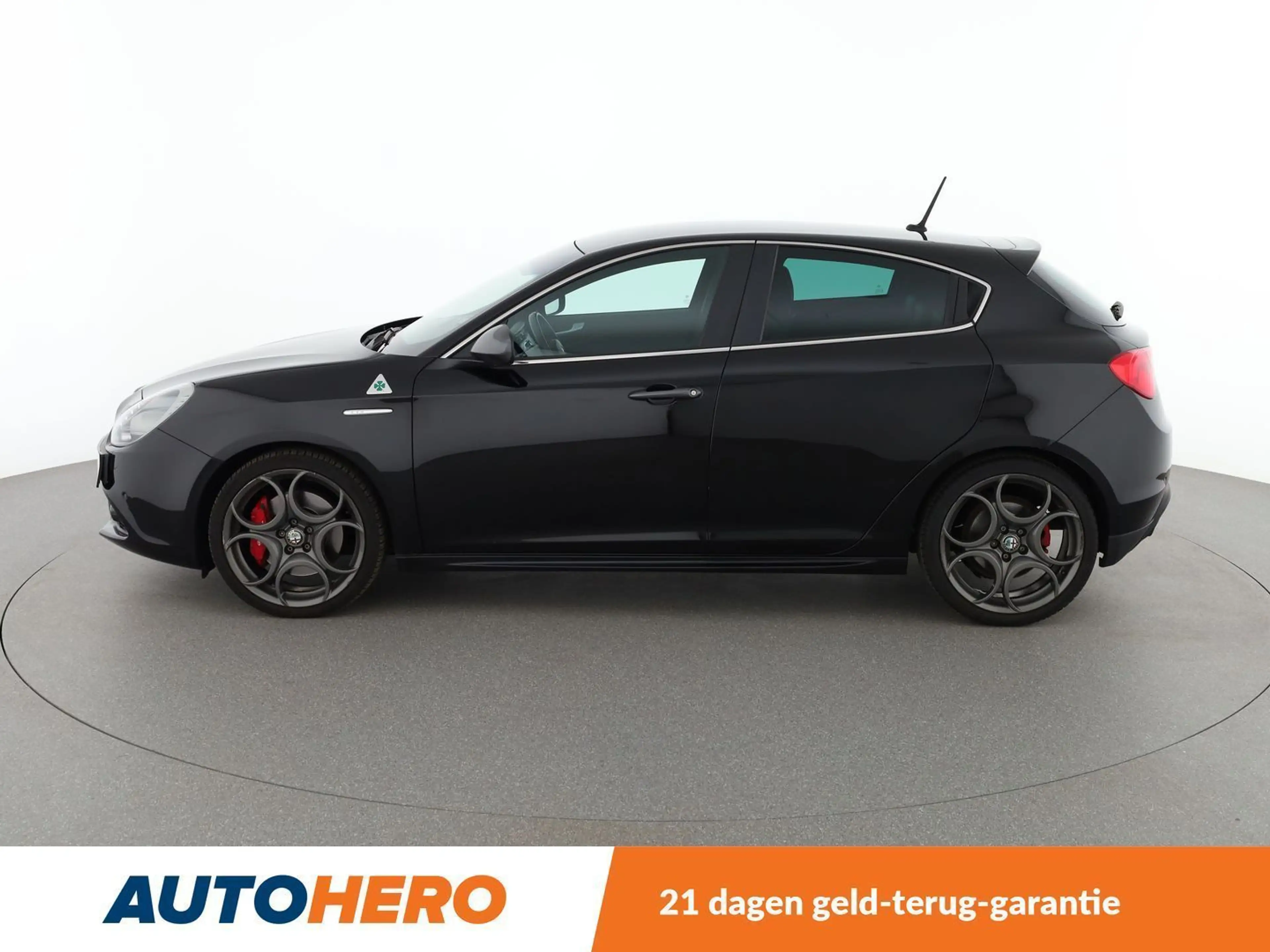Alfa Romeo Giulietta 1.8 Turbo Quadrifoglio Verde — photo 3