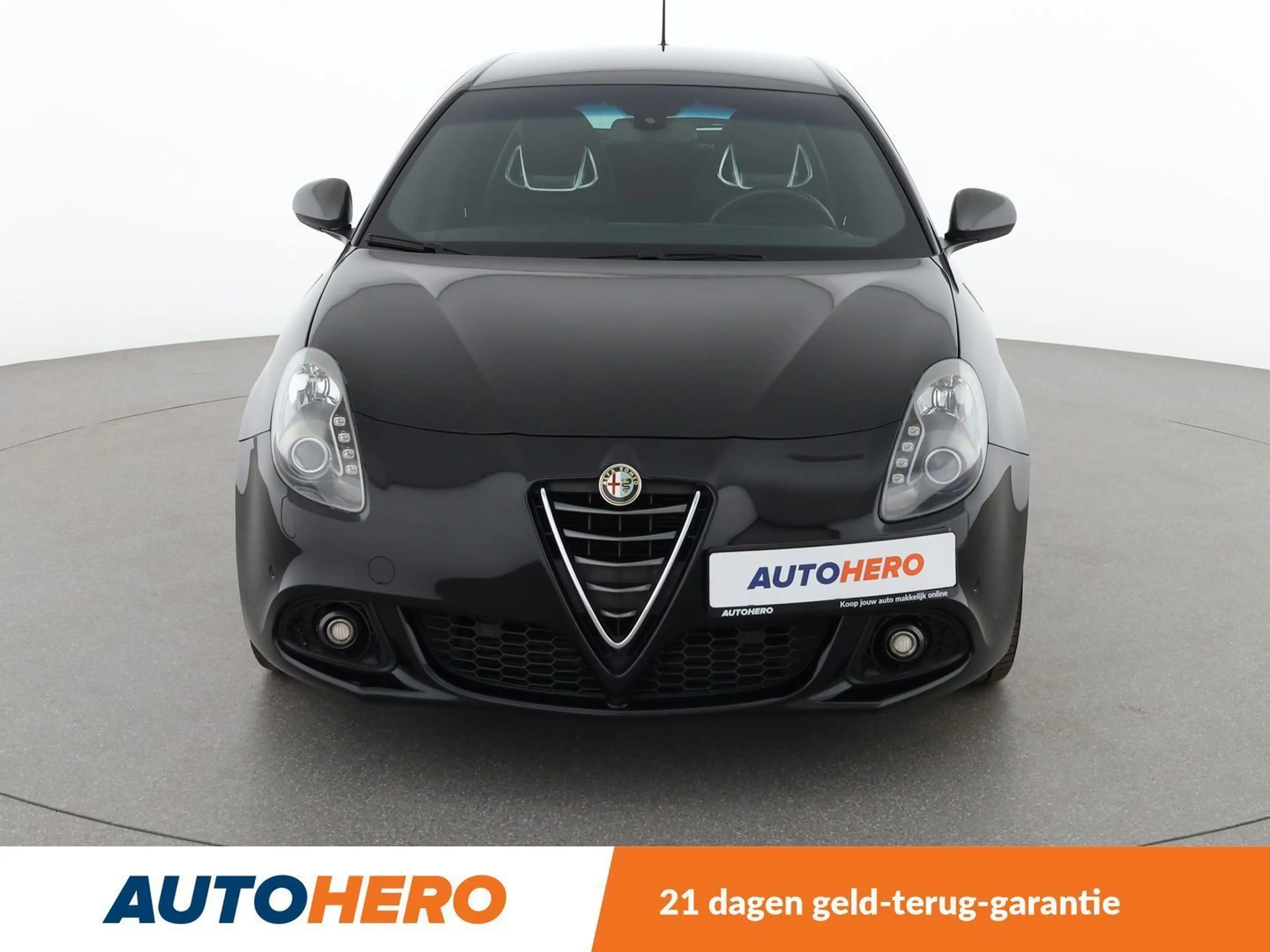 Alfa Romeo Giulietta 1.8 Turbo Quadrifoglio Verde — photo 9