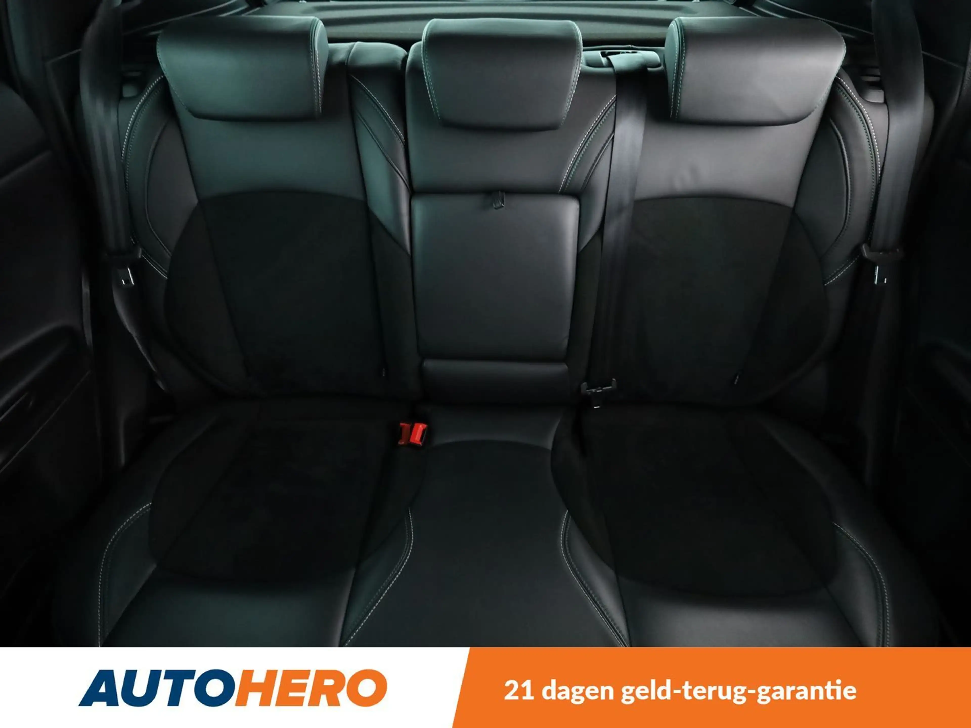 Alfa Romeo Giulietta 1.8 Turbo Quadrifoglio Verde — photo 15