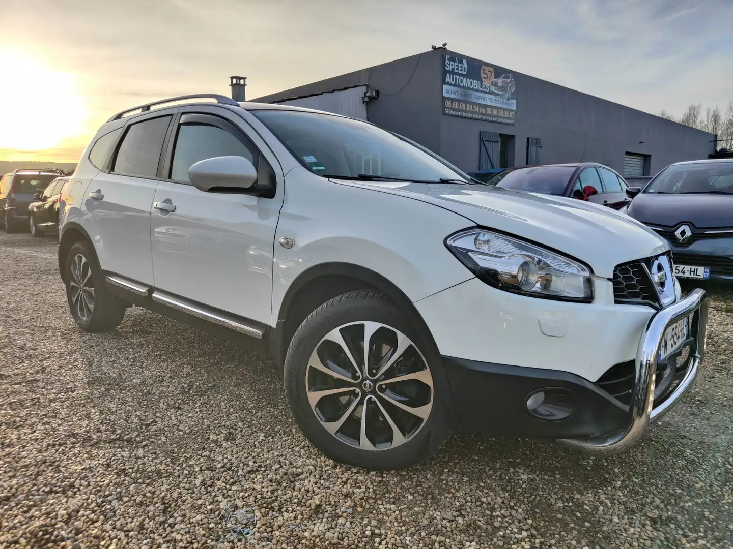Nissan Qashqai+2 Tekna 4X4 Alb - 1