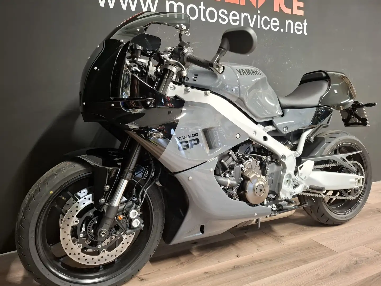 Yamaha XSR 900 GP Grigio - 2