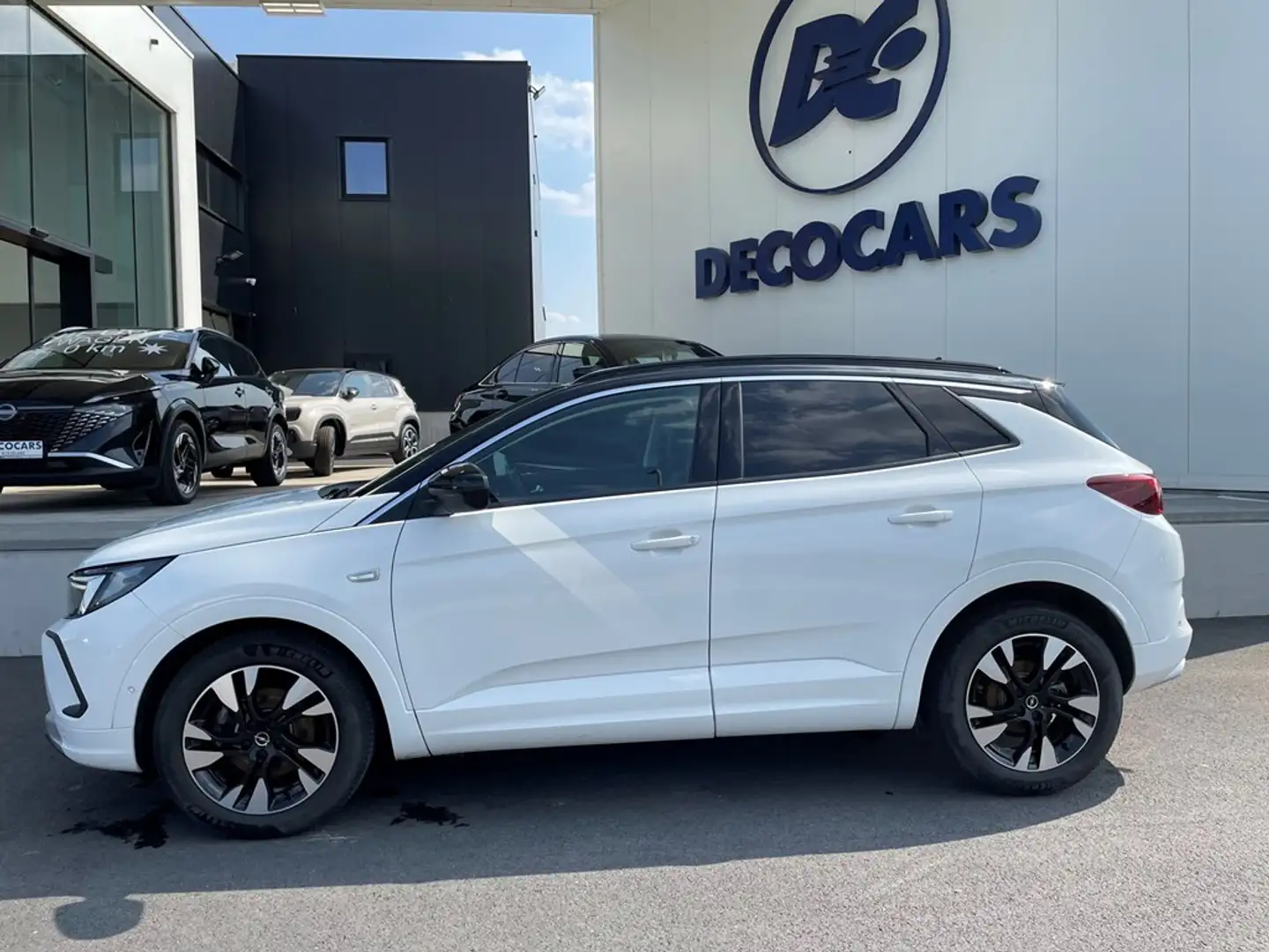 Opel Grandland Ultimate // Navi - carplay - bluetooth // Wit - 2