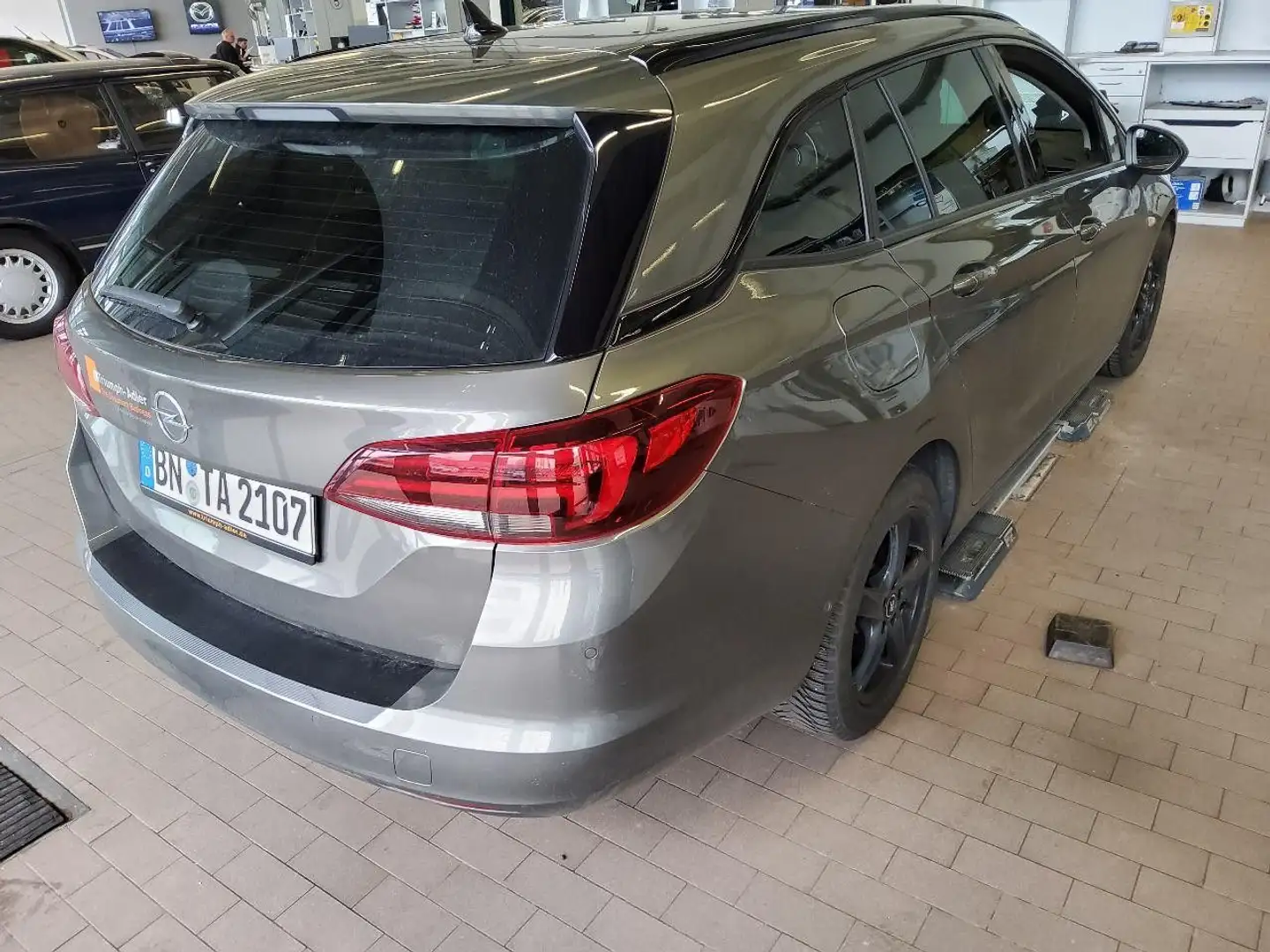 Opel Astra K ST 1.5 D[Euro6d] AT9 Business Elegance Grijs - 2