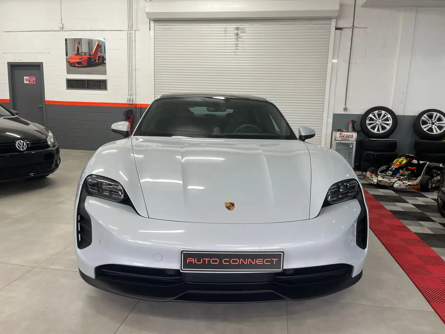 Porsche Taycan 93.4 kWh 4S Grijs - 2