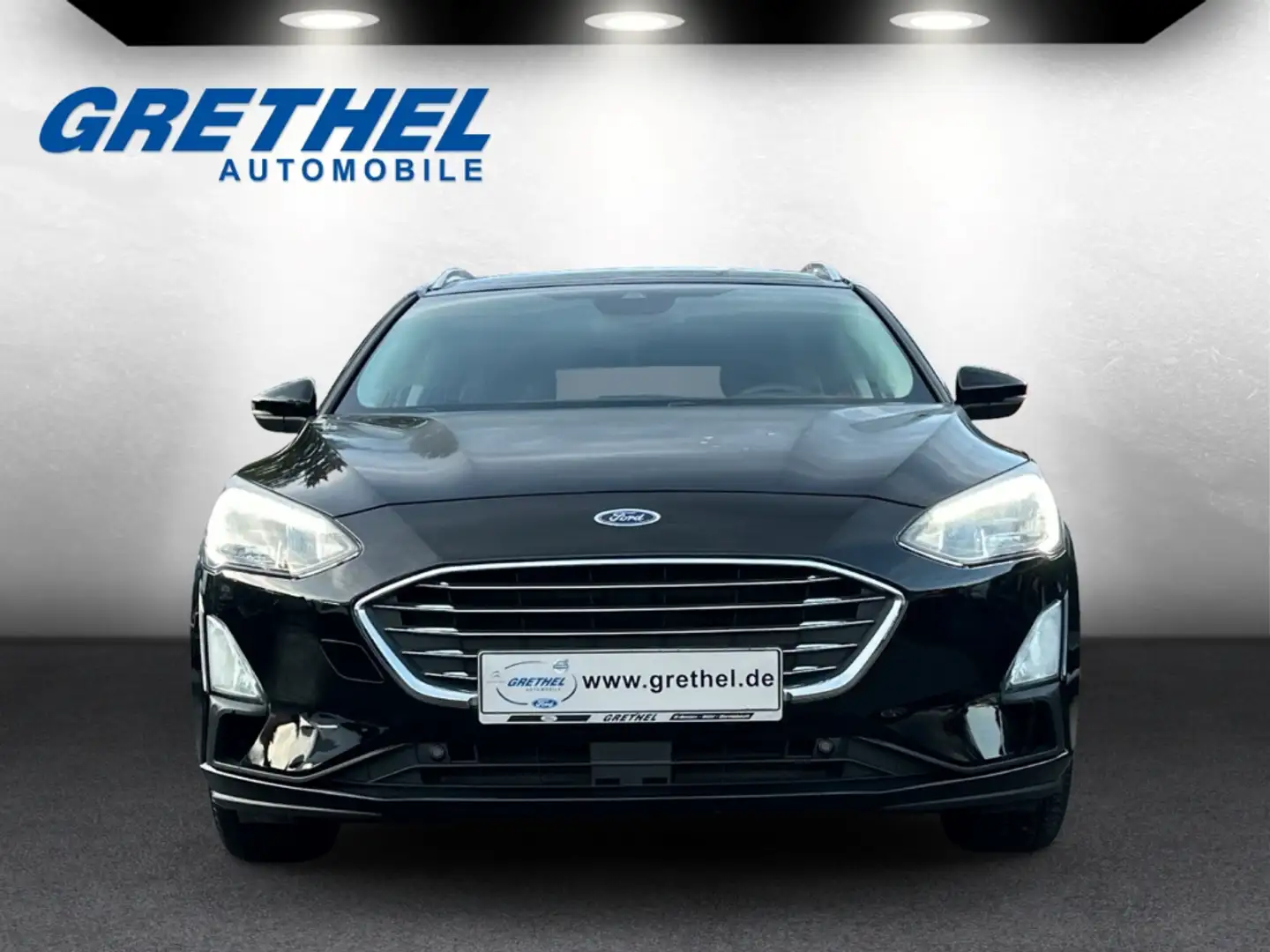 Ford Focus Turnier Titanium AHK-klappbar El. Panodach Navi LE Schwarz - 2