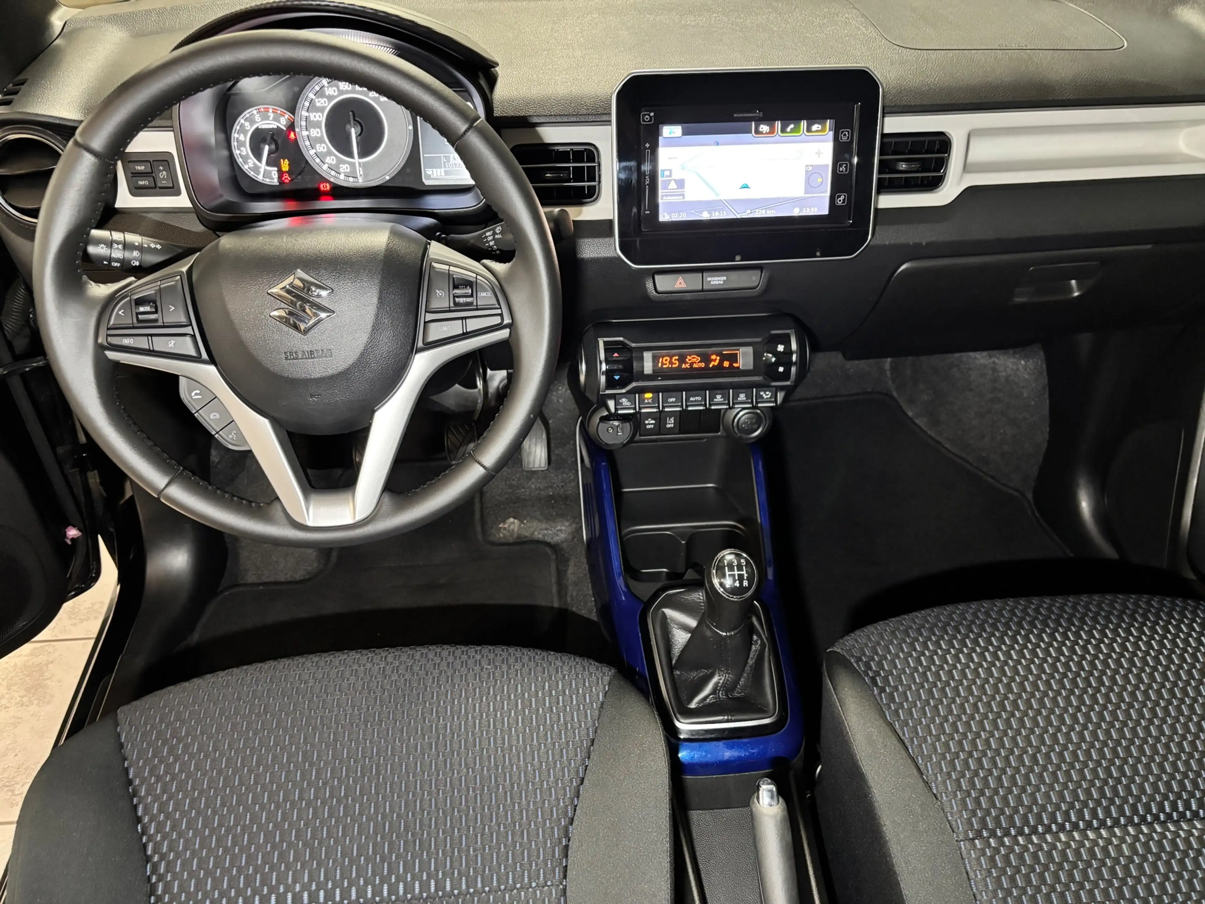 Suzuki Ignis 1.2 Smart Hybrid Style camera/carplay — photo 3