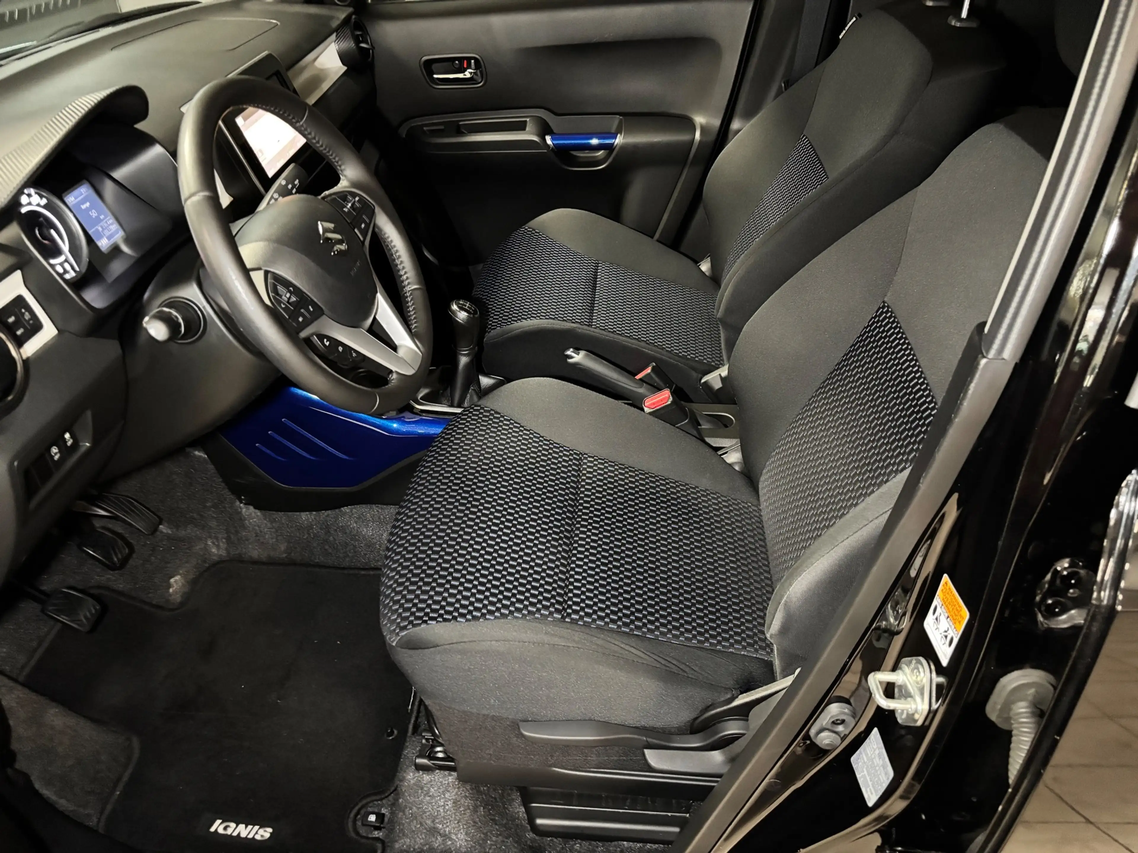Suzuki Ignis 1.2 Smart Hybrid Style camera/carplay — photo 4