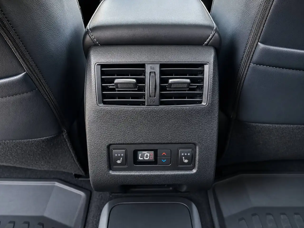Mitsubishi Outlander снимка Mitsubishi Outlander