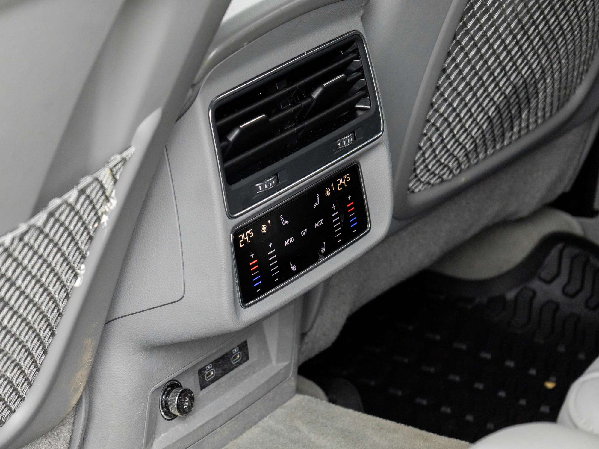 2022 Audi Q7 Progressiv 55 TFSI quattro thumb 24