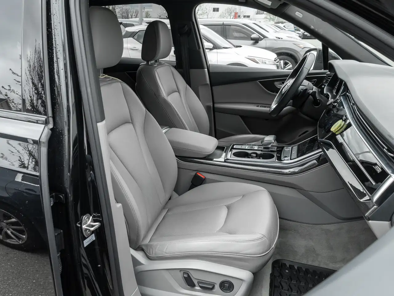 Audi Q7 снимка Audi Q7