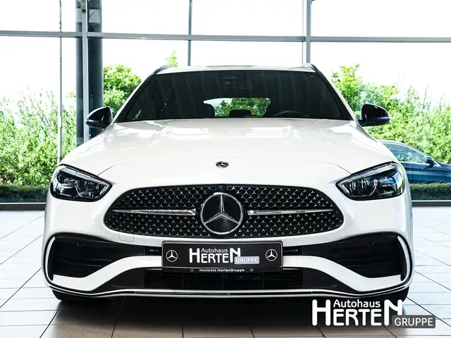 Mercedes-Benz C Class view 2
