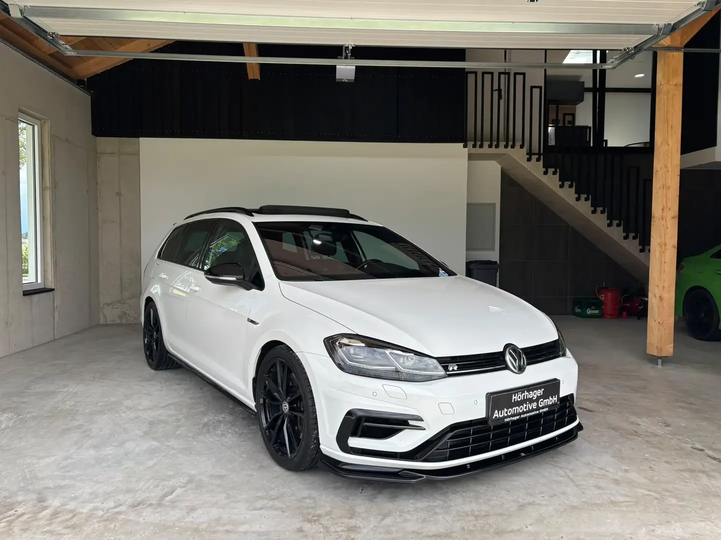 Volkswagen Golf Variant R BMT 4Motion*DSG*Pano*Dynaudio*Voll*Pickerlneu* Weiß - 2