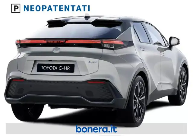 Toyota C-HR view 4