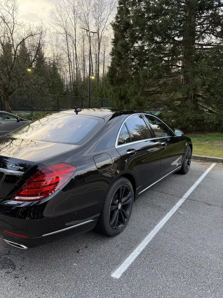 Mercedes-Benz S-Class снимка Mercedes-Benz S-Class
