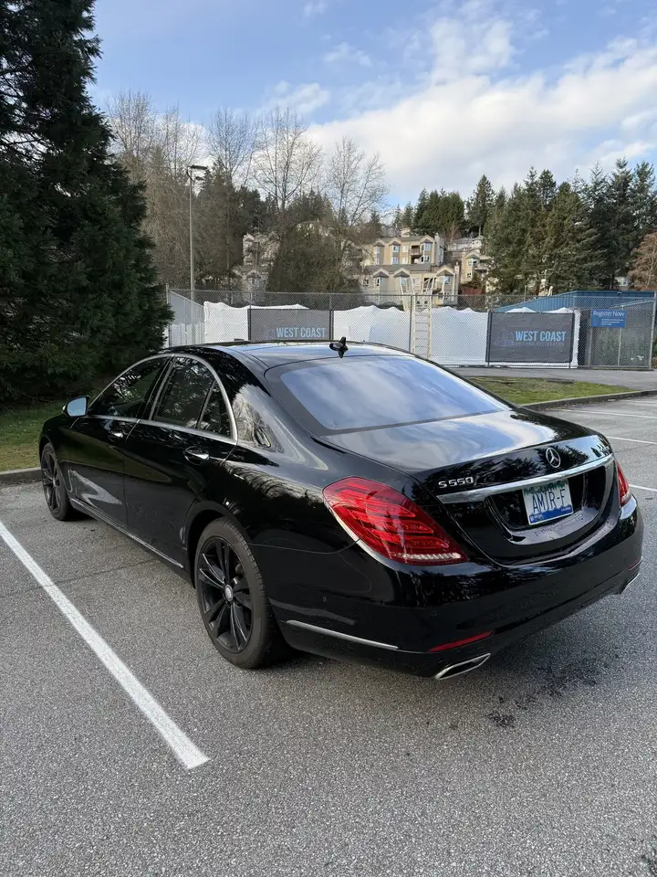 Mercedes-Benz S-Class снимка Mercedes-Benz S-Class