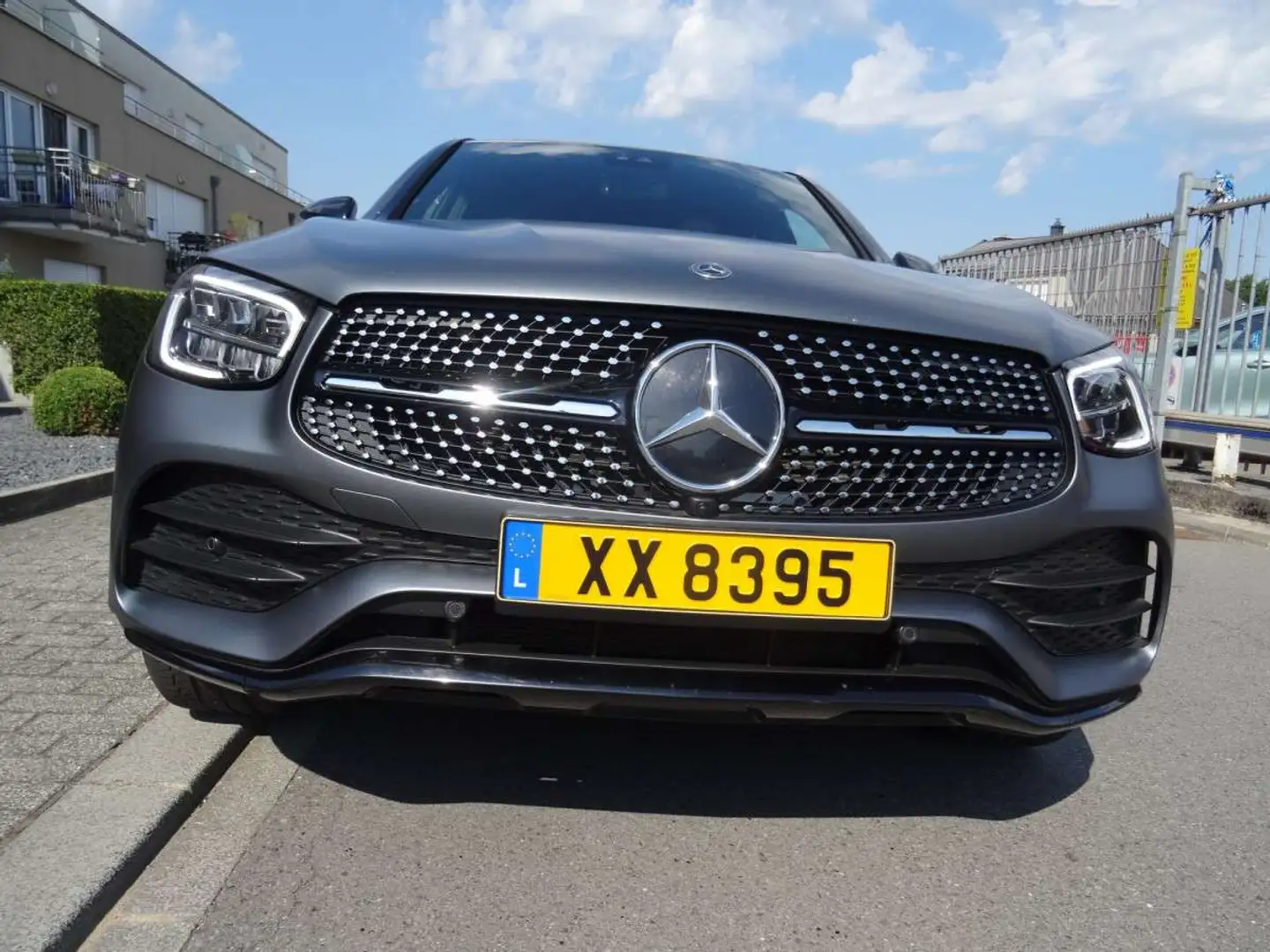 Mercedes-Benz GLC 220 4MATIC489 Gris - 2